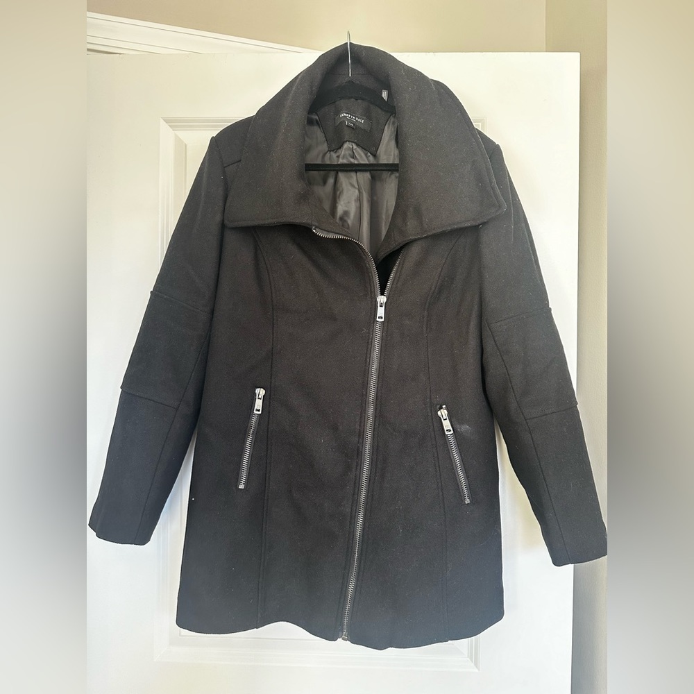 Kenneth Cole Black Wool Coat. Size Large. Lightly Used.
